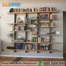 Ruangan yang bising atau bergema pastinya membuat tak nyaman karena mengganggu sistem pendengaran. Desain Lemari Buku Minimalis Modern Cek Bahan Bangunan