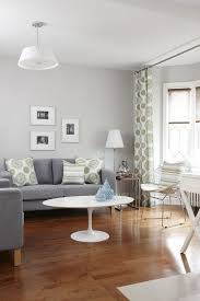 Graues Traditionelles Wohnzimmer Elegant Graues Wohnzimmer Graue Wand Ideen Woh Living Room Grey Living Room Furniture Arrangement Grey Walls Living Room