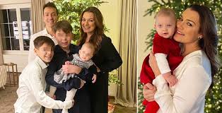 Ma forse non al punto di cancellare il passato. Alena Seredova Le Foto Delle Sue Feste A Tutto Amore Con Figli E Compagno Gossip