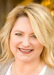 Polly Webber's Instagram, Twitter & Facebook