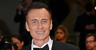 Charmed and Nip/Tuck star Julian McMahon dies aged 56 after cancer battle