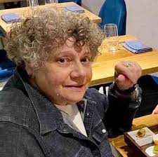 Lynne Mazza's Instagram, Twitter & Facebook