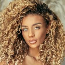 Jaleesa Webb's Instagram, Twitter & Facebook