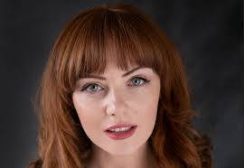 Shauna Lawson's Instagram, Twitter & Facebook