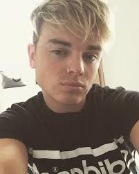 NEW VIDEO IN 1hr!!!! *insert shameless selfie here*