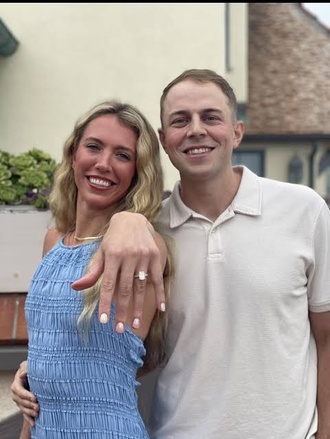 Indiana Fever's Lexie Hull is Engaged! : r/wnba