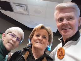 Where is Wendy Schultz from Gladstone, Oregon?