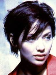 Natalie jane imbruglia was born on tuesday, february 4, 1975, in sydney, australia, to maxene (anderson) and elliot imbruglia. Pin On Hair