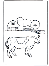 Leuke kleurplaat van een koe met op de achtergrond de boerderij! Koe Kleurplaten Boerderij