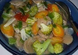 Lihat juga resep sayur bening brokoli enak lainnya! Resep Sayur Bening Babrowo Bakso Brokoli Wortel Oleh Efi Mardiana Cookpad