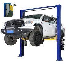 Before you first use your hoist, double check that all parts are tight, properly lubricated, and operating correctly. 2 Post 4 5t Clear Floor Hoist Single Side Manual Unlocking Mechanism