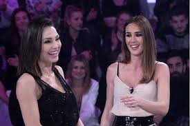 Con i giudizi si è trovata spesso a dover fare i conti anna tatangelo, oggi strafelice di riuscire a scrollarseli. Anna Tatangelo Ha Lasciato Casa Dove Vive Con Gigi D Alessio