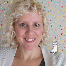 Laura Keever's Instagram, Twitter & Facebook