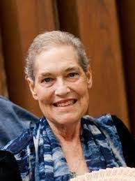 Eliza Roach's Instagram, Twitter & Facebook