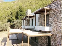 Η άλφαβήτα κοντά στην ελληνική γη. Aylogyros Ayloportes Pergkola Sthn Dafnh Eyboias Koyfwmata Aloyminioy Europa
