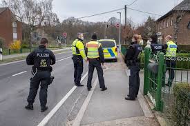 Toverland laat dinsdag weten niet mee te doen aan de pilot. Hoe Bewijs Ik Een Agent Dat Ik Gevaccineerd Ben En Meer Vragen Over Nieuwe Reisregel In Duitsland Enschede Tubantia Nl