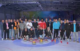 Outre les parties de curling enlevantes, plusieurs . autres événements ont lieu au cours de la semaine. On Peut Maintenant Pratiquer Le Curling A La Patinoire De Pont De Vaux Ljpdv