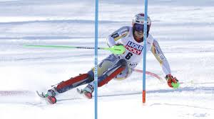 Le français clément noël a remporté samedi le slalom de chamonix, son premier succès de la saison. Pmsqlijjgwaeim