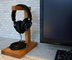 Wood Headphone Stand The Classic Headphone Holder Etsy Diy Gifts For Men Gifts For Gamer Boyfriend Boyfriend Gifts