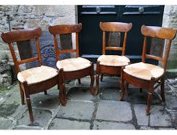 Chaise rustique bois et paille. 4 Chaises Rustiques En Merisier Et Paille 19e