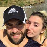 Janie Passmore's Instagram, Twitter & Facebook