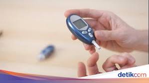 Cara menaikan gula darah yang rendah,tanda kurang gula dalam badan,tanda tanda hyperglycemia,tanda gula tinggi dalam badan,hipoglisemia,bacaan gula dalam darah,hypoglycemia, tanda darah rendah, cara mengatasi gula darah rendah, cara menaikan gula darah yang rendah,ciri ciri gula darah sedang naik,trik hindari gula darah rendah,gejala gula darah tinggi,penyebab gula darah turun drastis,gula. Ketahui Ciri Gula Darah Rendah Dan Cara Mengatasinya