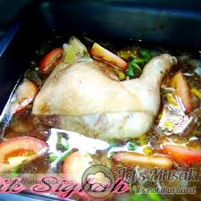 Mulai dari resep masakan ayam indonesia dengan bumbu khas nusantara hingga resep ayam luar negeri yang populer bisa bagi anda yang hobi masak, tentunya setiap kali ada resep masak ayam terbaru, anda pasti tidak sabar untuk mencobanya di rumah ya? Resepi Ayam Kukus Halia Simple Surat Rasmi Z