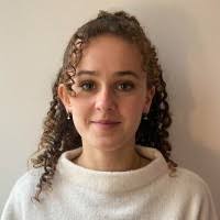 100+ perfiles de «Favreau»