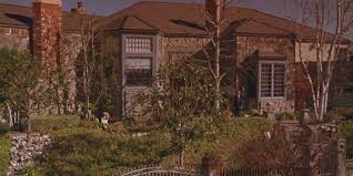 Safe has been described as a horror movie of the soul, a description that director todd haynes relishes. Safe 1995 Agoraclaustrophobia The Solute