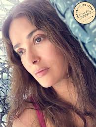 💄don't forget to subscribe to instyle on youtube. Salma Hayek Goes Makeup Free In People S Beautiful Issue People Com