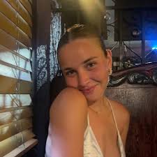 Abigail Hendrix (@abs.hen) • Instagram photos and videos