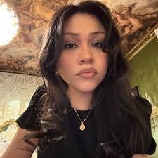 Briana Alvarez's Instagram, Twitter & Facebook