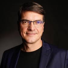 ✨ I'm incredibly honored to be part of the “A Seat at the Table” initiative  by manager magazin, Harvard Business manager and Boston Consulting Group  (BCG)