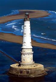 Posté à l'entrée de l'estuaire de la gironde, le monumental phare de mer a été inscrit samedi sur la liste du patrimoine mondial de l'unesco. Epingle Par Jimmy Bilodeau Sur Mayak Eclairage De Maison Phare Phare De Cordouan