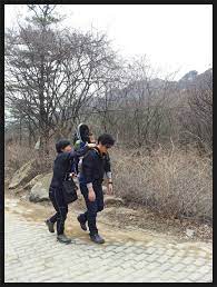 윤미향 이사장의 남편 김삼석 씨는 1993년 '남매간첩단 사건'의 주인공이로, 2014년 한편 검증 부족이 지적받는 편. ì§€ê¸ˆ ìƒíƒœì§€í‰ì€ ìƒíƒœì§€í‰ ìš°ì´ë ¹ê¸¸ì„ ê±·ë‹¤