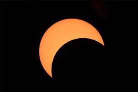 Die blicke richten sich heute mittag gen himmel: Partielle Sonnenfinsternis Landesweit Zu Beobachten