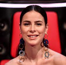 Not much is known about her parents, though it is believed that meyer's father abandoned the family when she was 2 years old. Corona Lena Meyer Landrut Hat Der Lockdown Personlich Gut Getan Welt