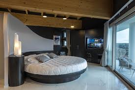 Crea la camera da letto dei tuoi sogni senza spendere una fortuna. Extra Ordinary Experience Suite Vulture