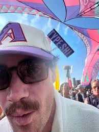 6 ft from the edge and I'm thinking hello you have reached the voicemail of Melissa  Troisi