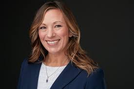 Nanette Collins's Instagram, Twitter & Facebook