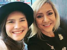 Amanda Knox e Lorena Bobbit: "Siamo amiche, unite dal trauma"