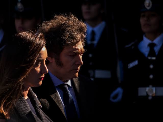 Javier Milei y su vicepresidenta, Victoria Villarruel: crónica de un  conflicto que crece | EL PAÍS Argentina