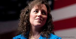 Michelle Duggar's Life: Her Struggles with Bulimia and Miscarriages