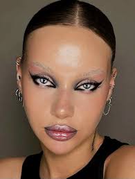 Megan Arnott (meganarnott2002)