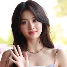 LE SSERAFIM: Profil Grup, Anggota, Lagu, Penghargaan, Sejarah, Dukungan,  Amal, dan Filantropi