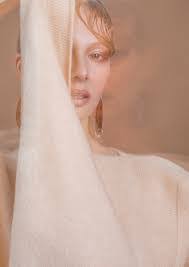 Jacqueline Lipp's Instagram, Twitter & Facebook