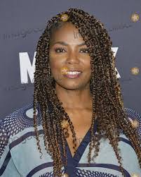 Estelle Samuel's Instagram, Twitter & Facebook