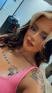 Brianna Calvert's Instagram, Twitter & Facebook