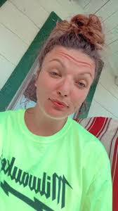 Jamie Eakes's Instagram, Twitter & Facebook