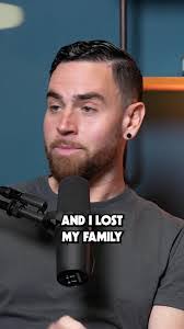 Michael Loza's Instagram, Twitter & Facebook